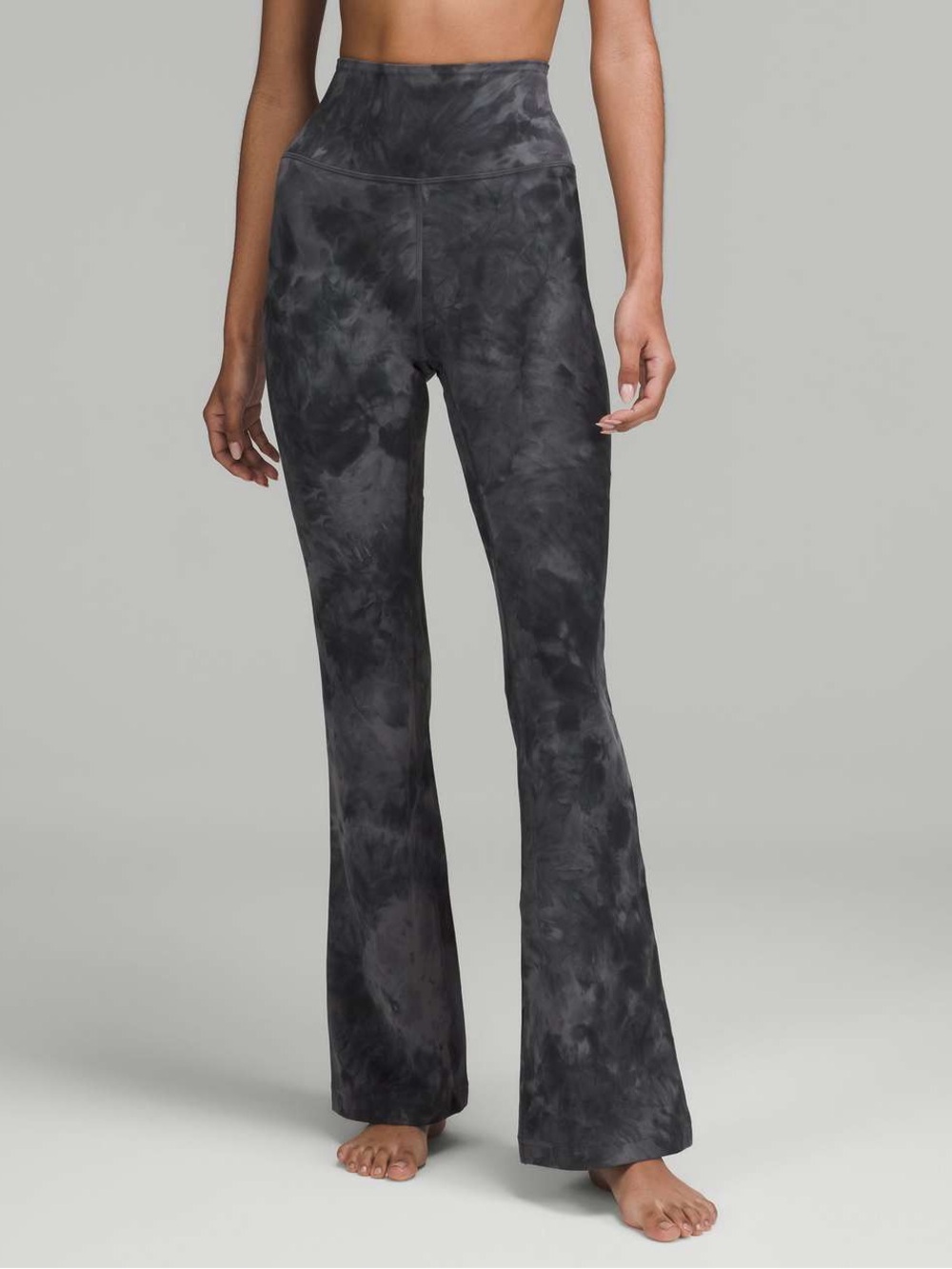 Lululemon Groove Super-High-Rise Flared Pant Nulu
